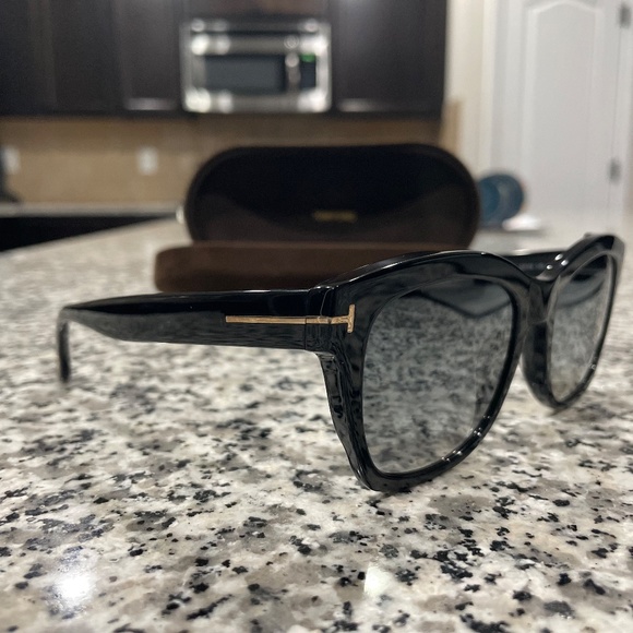 Tom Ford - Lauren Sunglasses - 52mm main image 5